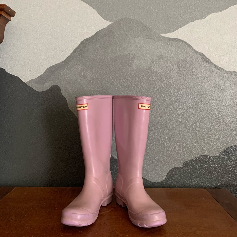 Hunter boots size kids 5/F fits woman’s 6 1/2- 7